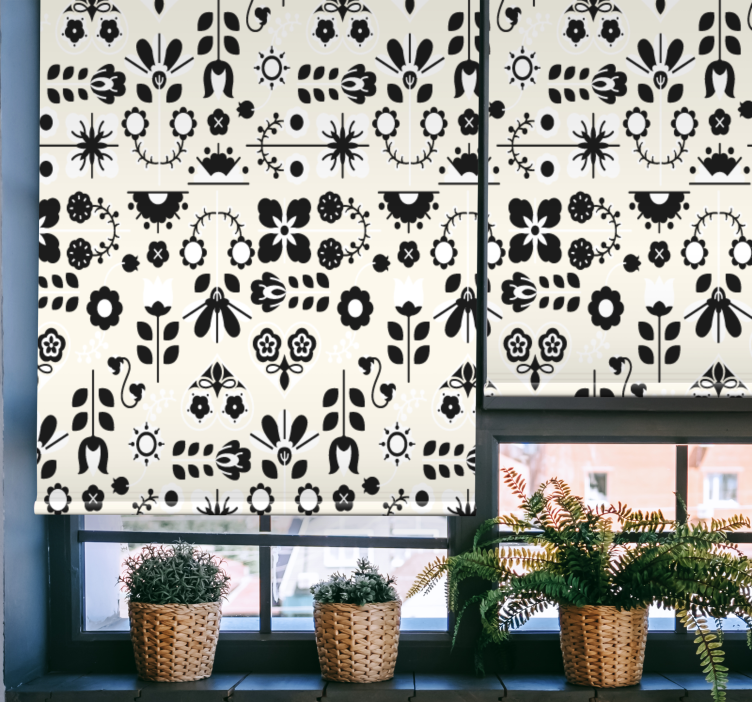 Floral roller blind with charming floral designs - TenStickers