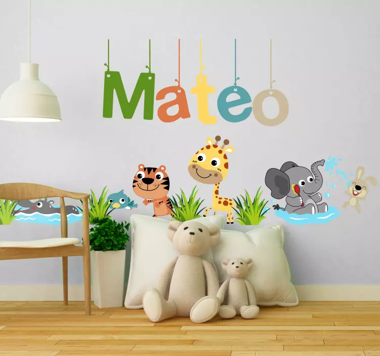 Customaizable name jungle animals text decal - TenStickers