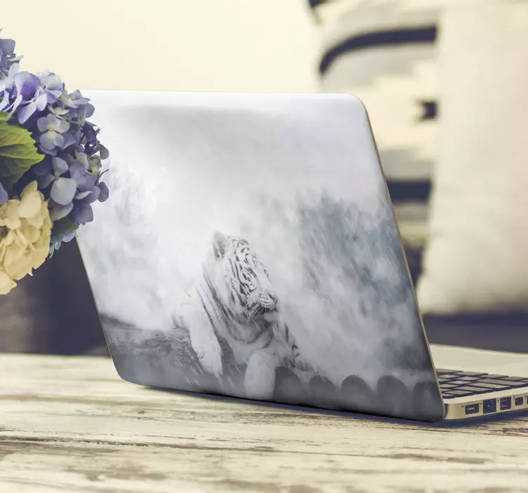 Majestic White Tiger laptop skin - TenStickers