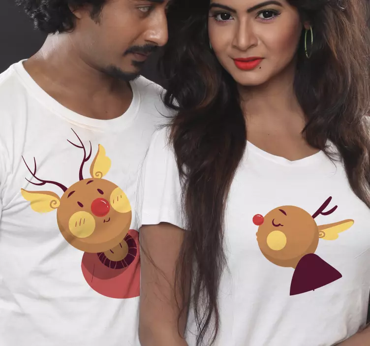 Cute reindeers in love Couple t shirts - TenStickers