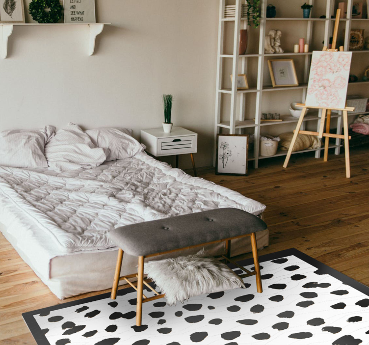 Bold spotted style bedroom vinyl rug - TenStickers