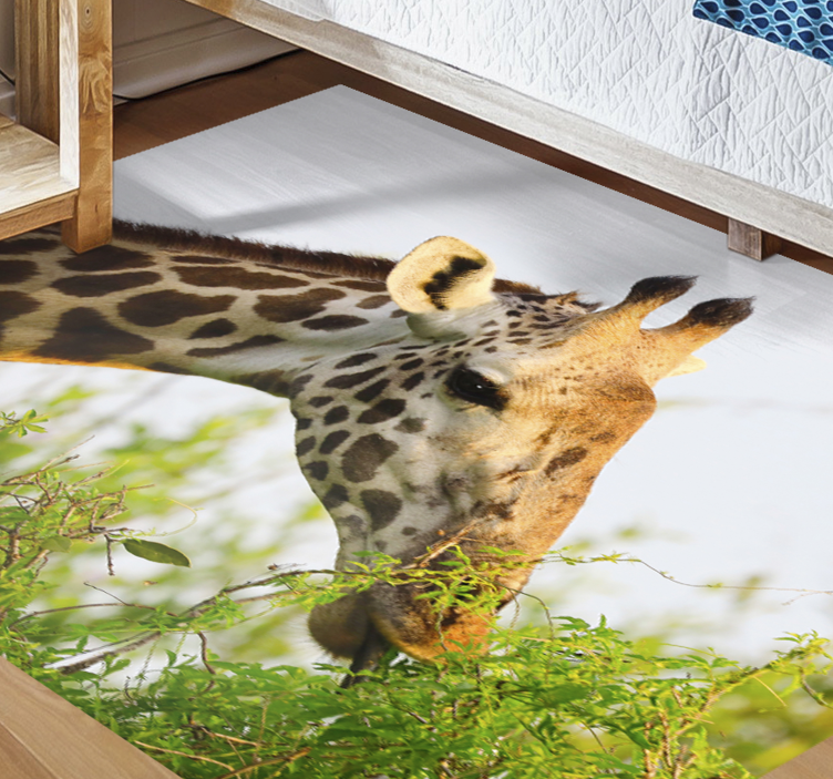 Giraffe eating greens animal vinyl rug - TenStickers